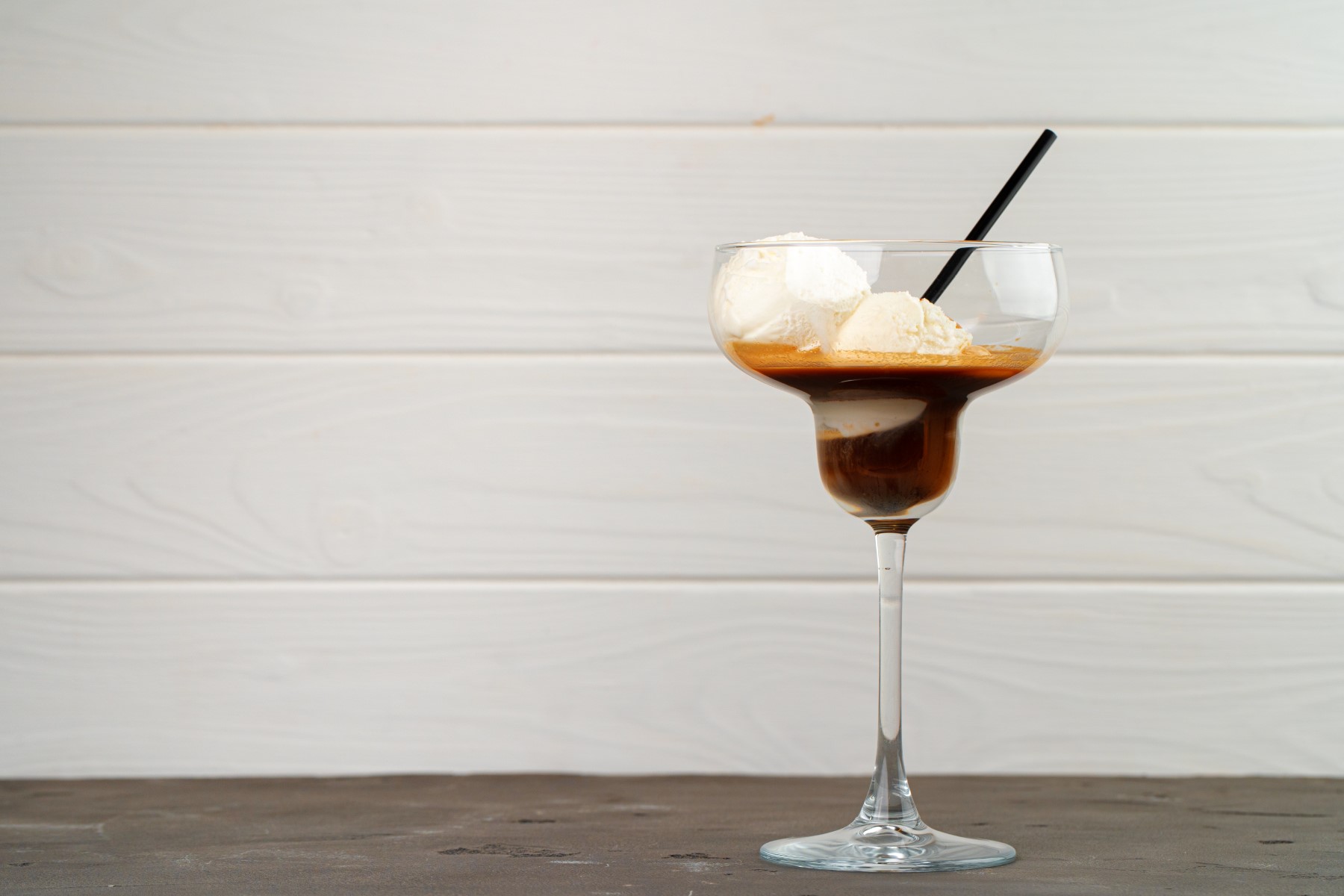 Affogato, czyli aromatyczny, kawowy deser na letnie dni